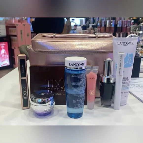 10PC🤶Gift Idea🤶BNIB LE Lancome 10PC W/8 Fullsizes Holiday 2025 Beauty Box!$534